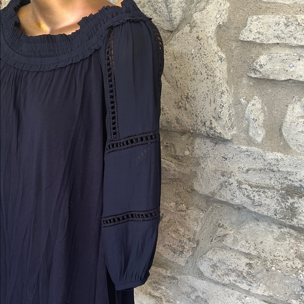 Navy on/off shoulder Top - Picture 4 of 7